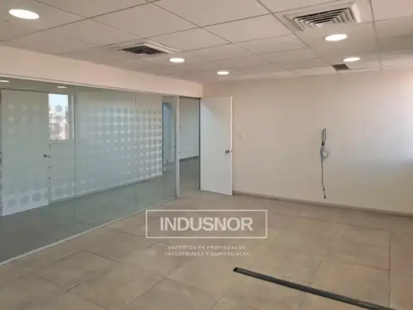 Se Arrienda Oficina en Tobalaba