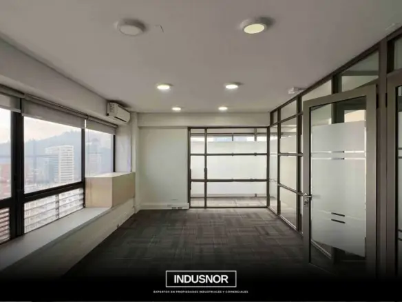 Oficina comercial en arriendo en El Golf, Las Condes
