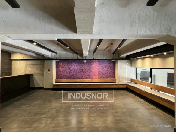 Local En Arriendo 215 M2, Santiago Centro